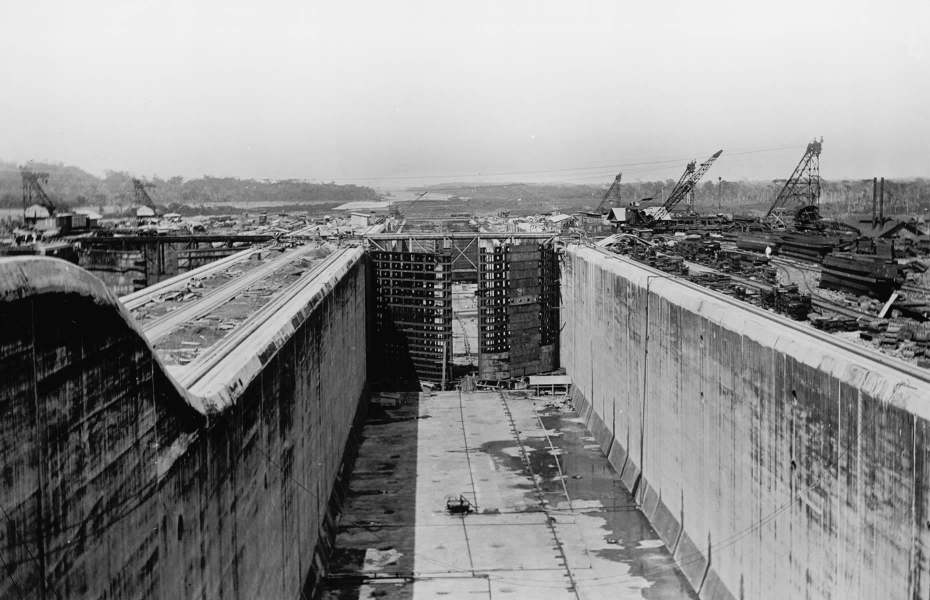 Lock chambers 